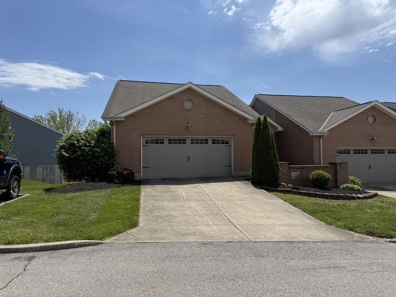 1861 Quarry Oaks Drive, Florence, KY 41042 Photo 3