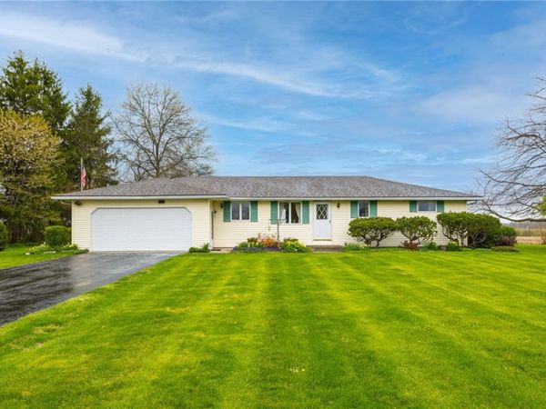 16475 Woodchuck Aly, Kendall, NY 14476