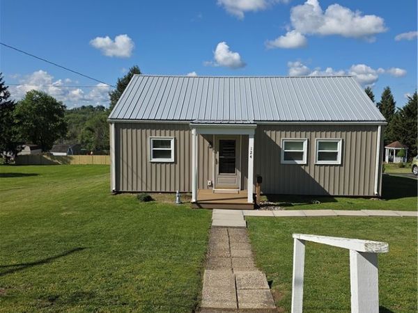 124 Cooper Street, Uniontown, PA 15401