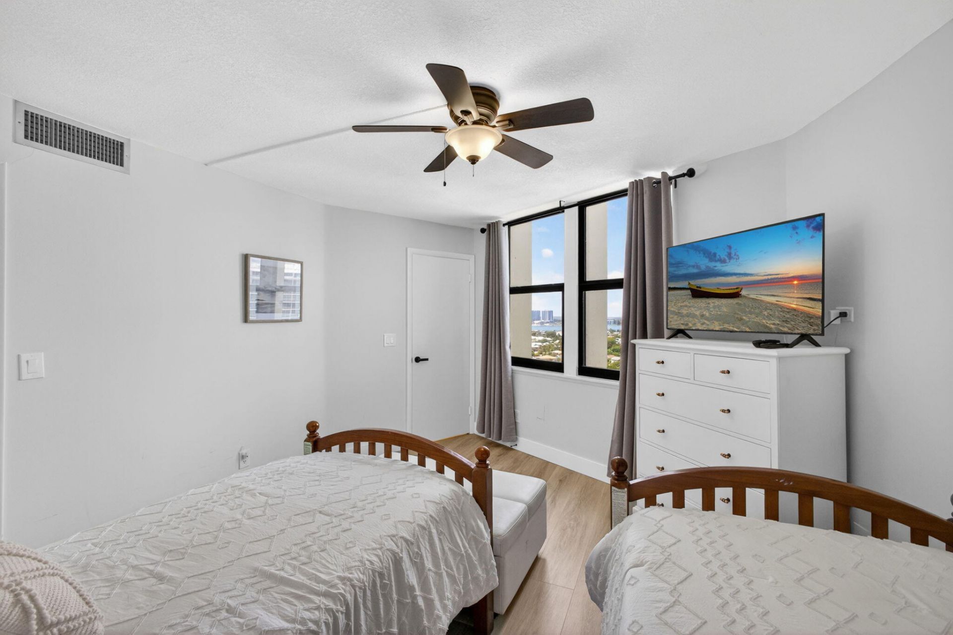 2800 N Ocean Drive, Riviera Beach, FL 33404 Photo