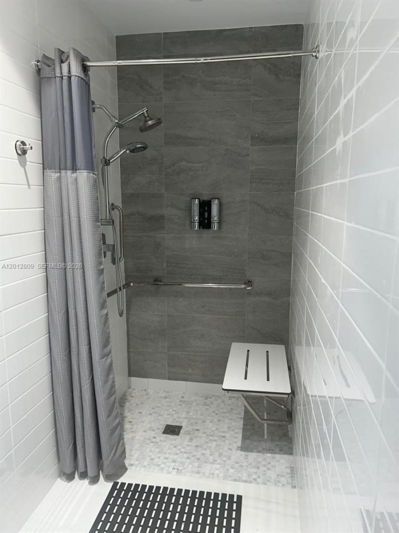 17550 Collins Ave , Unit 1204, Sunny Isles Beach, FL 33160 Photo