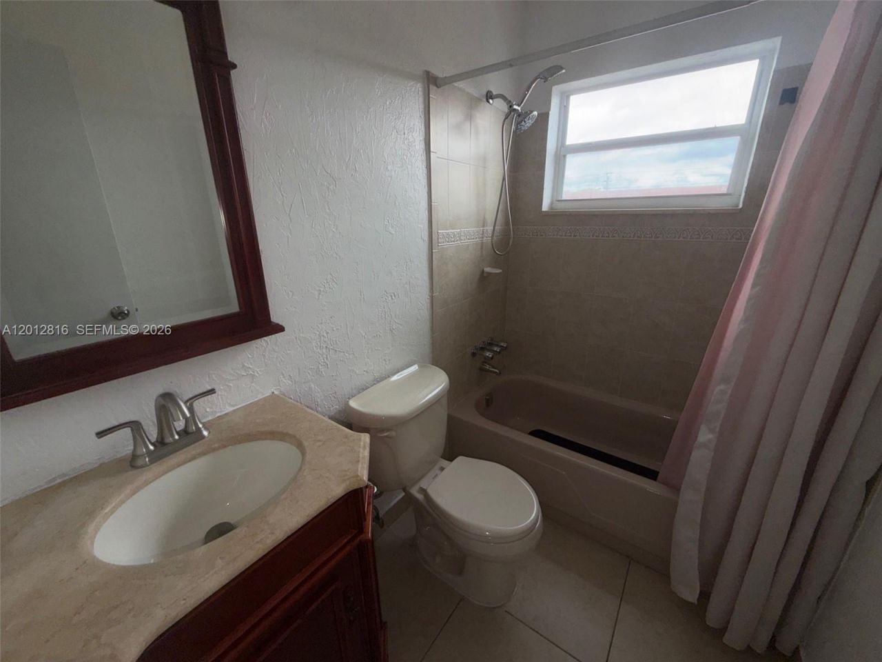 120 Royal Palm Rd, Unit 301, Hialeah Gardens, FL 33016 Photo