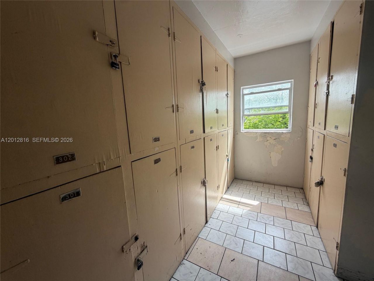 120 Royal Palm Rd, Unit 301, Hialeah Gardens, FL 33016 Photo