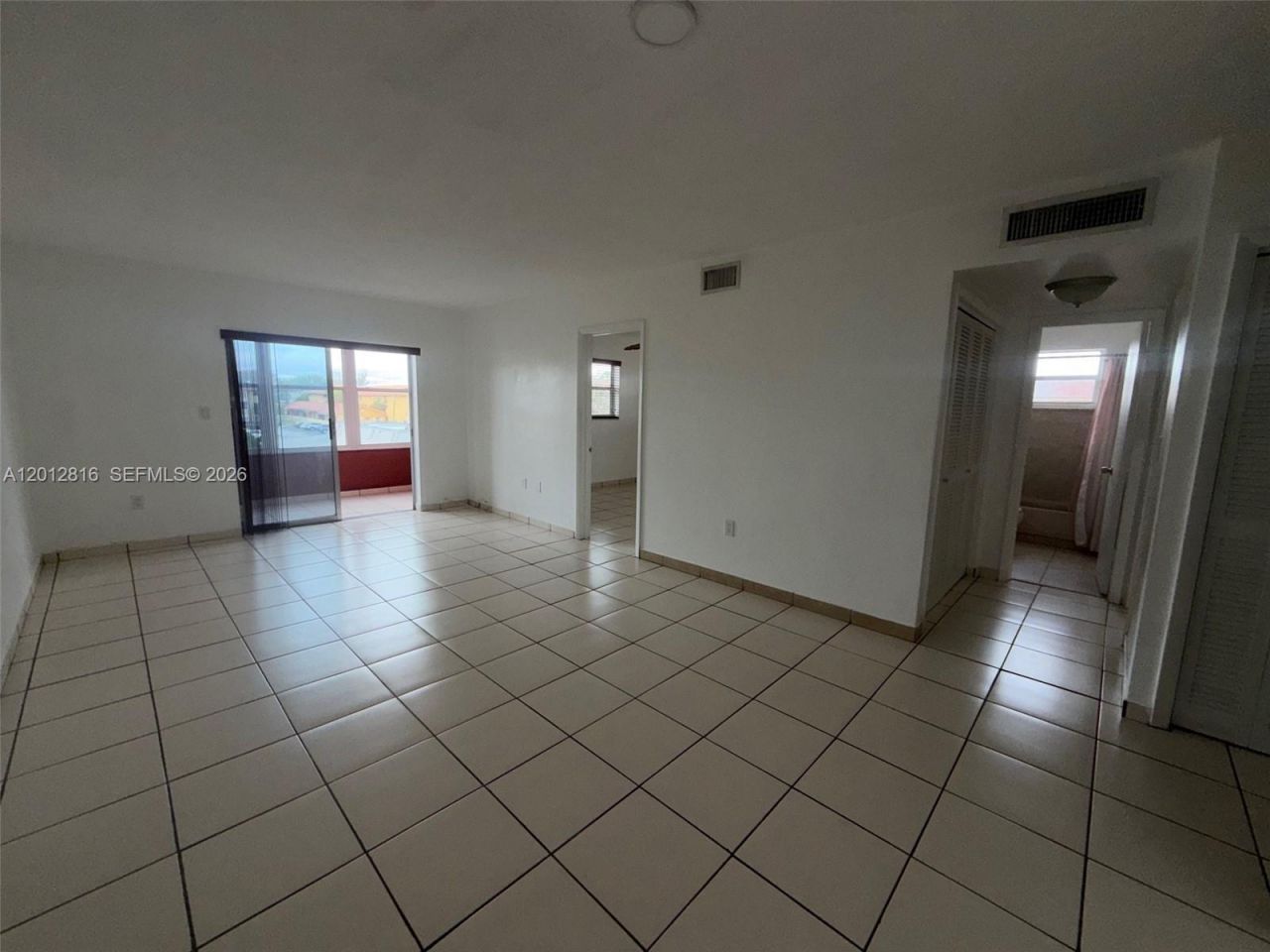 120 Royal Palm Rd, Unit 301, Hialeah Gardens, FL 33016 Photo