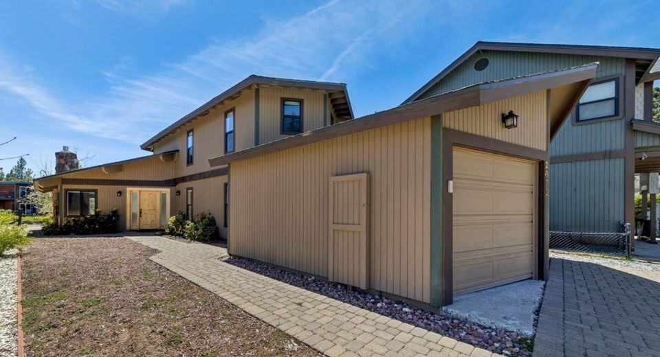 2072 Traverse Court, South Lake Tahoe, CA 96150 Photo