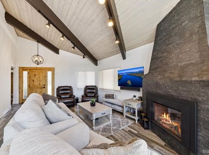 2072 Traverse Court, South Lake Tahoe, CA 96150 Photo