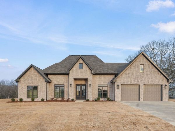 41 Blue Ridge Dr, Florence, AL 35633