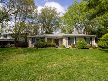 4271 Brandywyne Drive, Troy, MI 48098