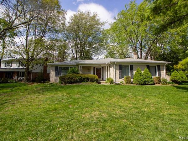 4271 Brandywyne Drive, Troy, MI 48098