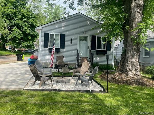 132 Maudlin Street, Novi, MI 48377