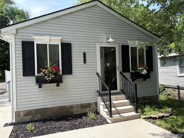 132 Maudlin Street, Novi, MI 48377