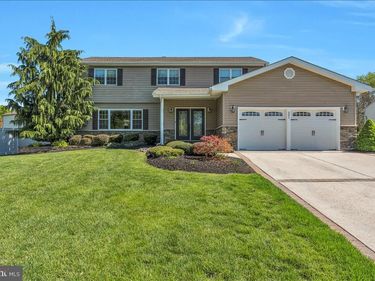 201 SANDRINGHAM ROAD, CHERRY HILL, NJ 08003