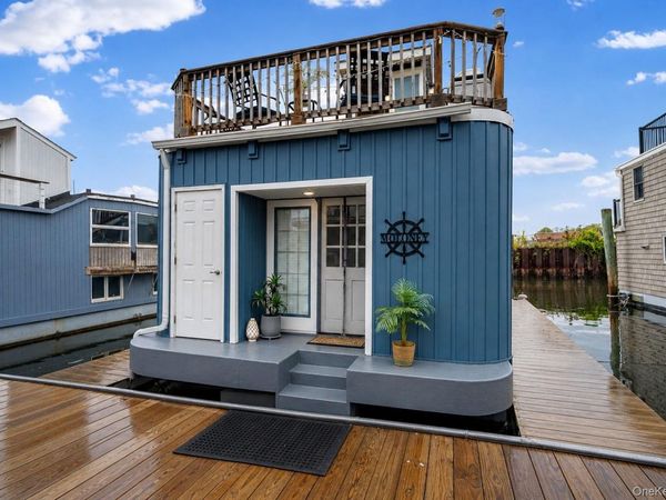 10 Matinecock Avenue , Port Washington, NY 11050
