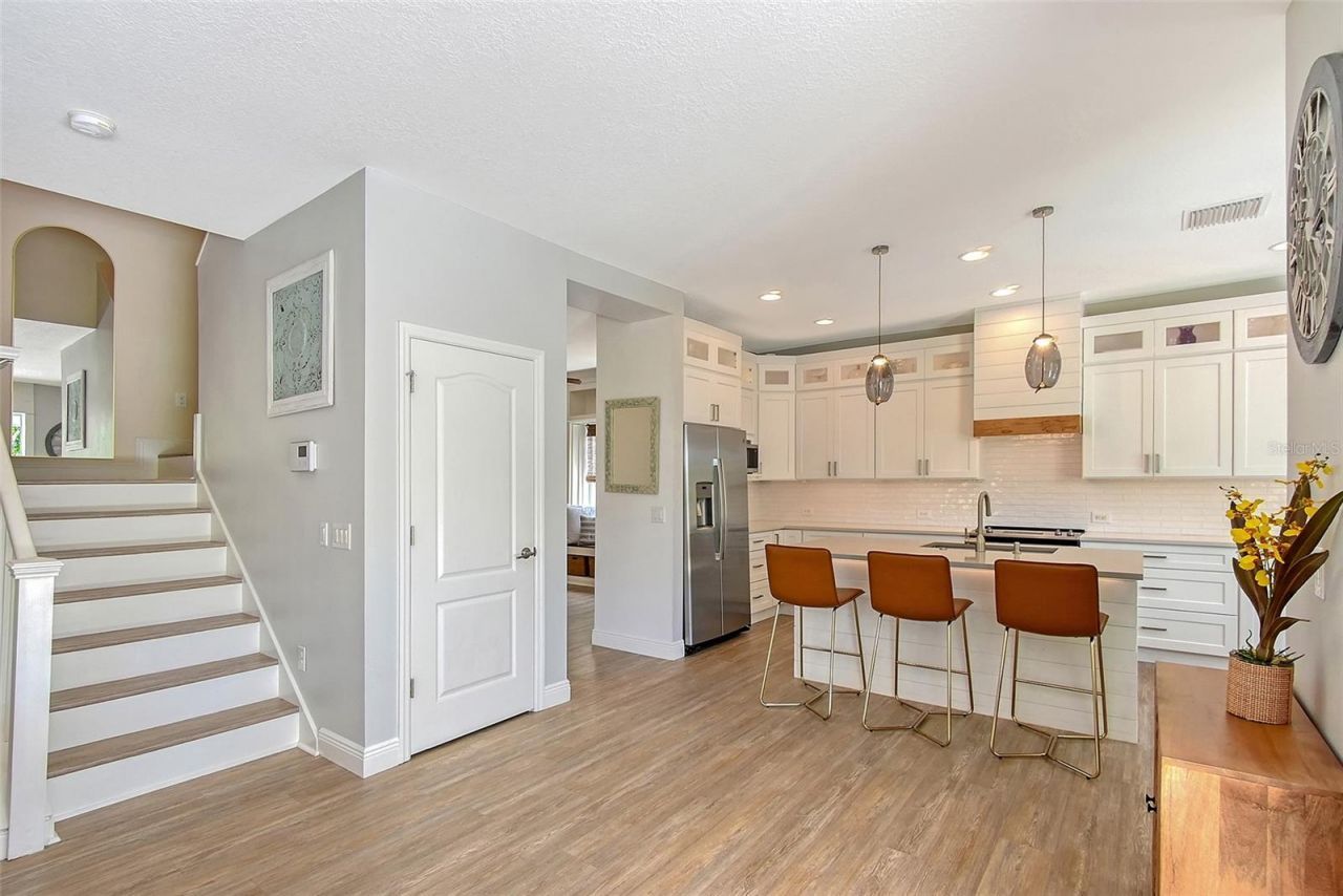 1738 Siesta Drive , Sarasota, FL 34239 Photo