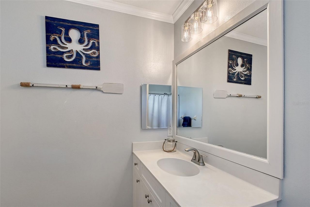 1738 Siesta Drive , Sarasota, FL 34239 Photo