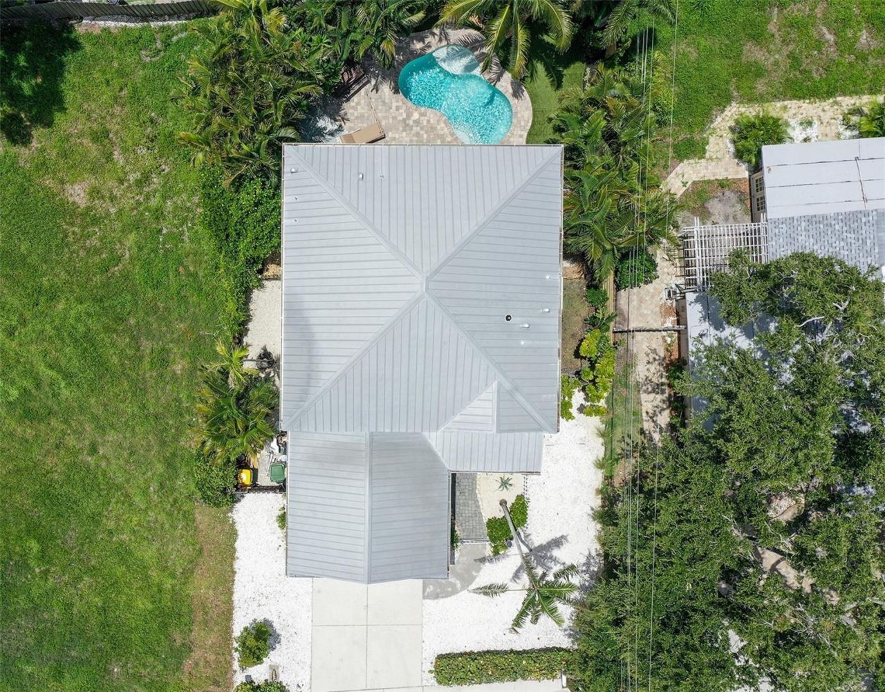 1738 Siesta Drive , Sarasota, FL 34239 Photo