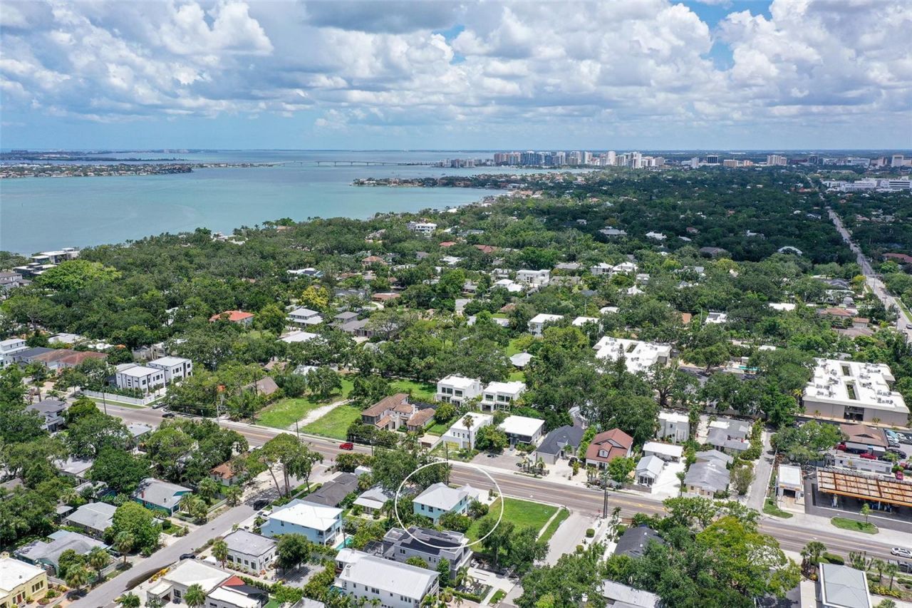 1738 Siesta Drive , Sarasota, FL 34239 Photo