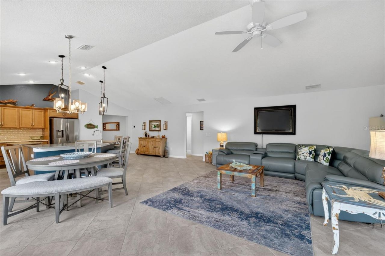 4044 Maxwell Terrace, The Villages, FL 32163 Photo