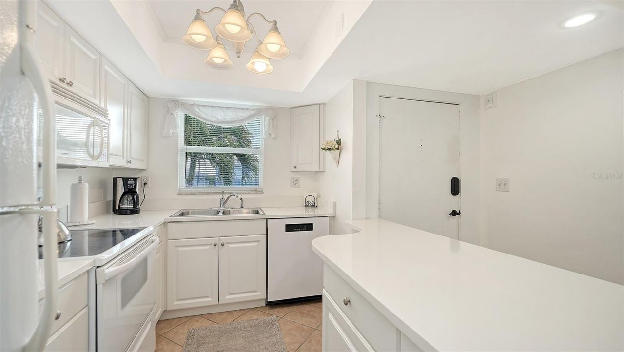 9200 Midnight Pass Road, Unit 25, Sarasota, FL 34242 Photo
