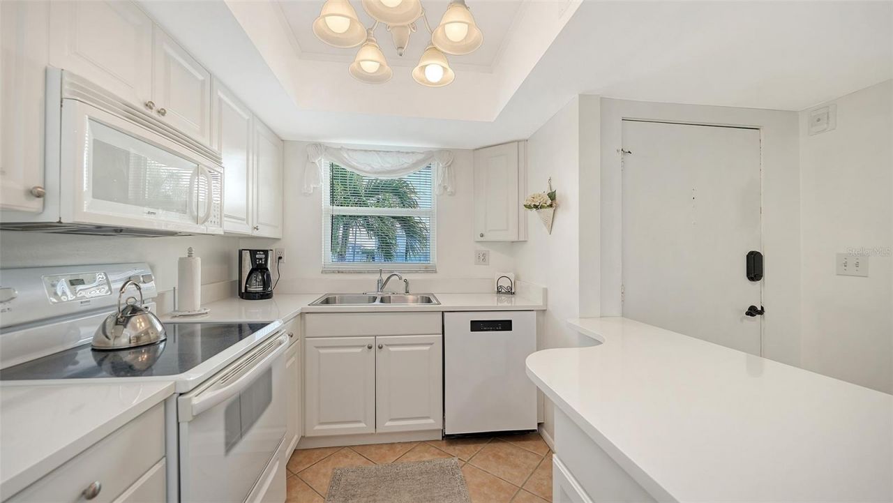 9200 Midnight Pass Road, Unit 25, Sarasota, FL 34242 Photo