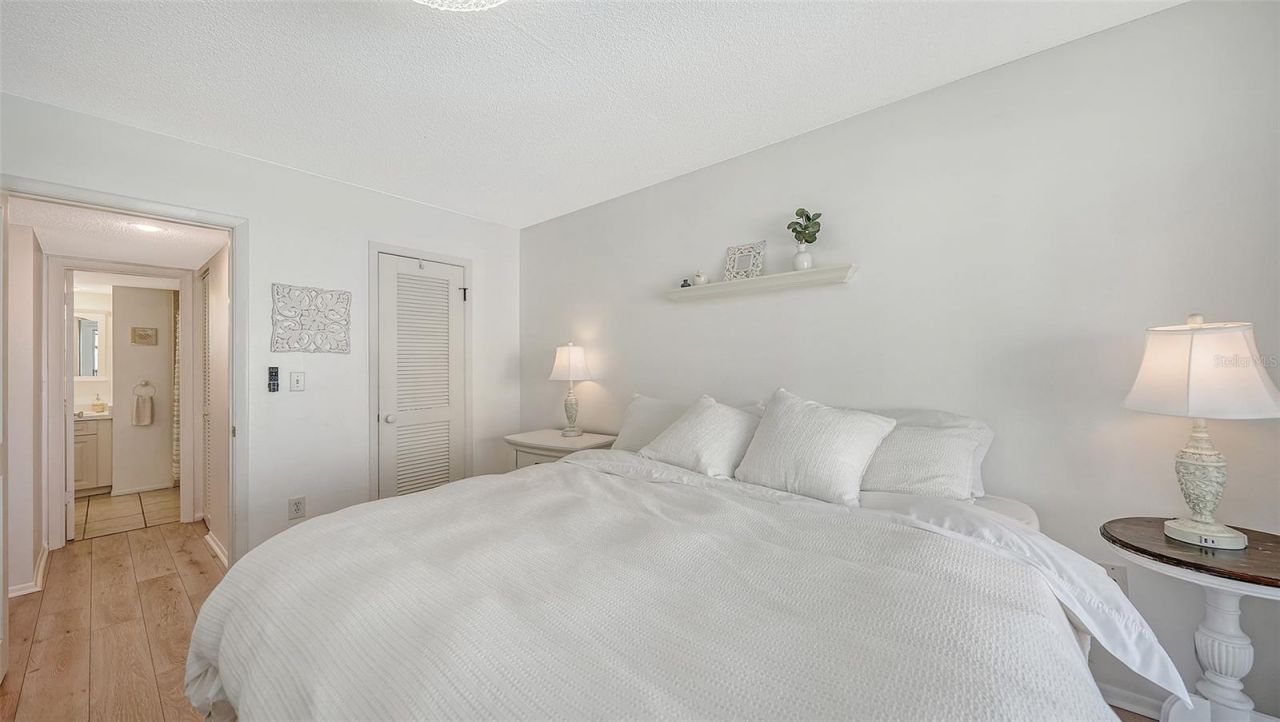 9200 Midnight Pass Road, Unit 25, Sarasota, FL 34242 Photo