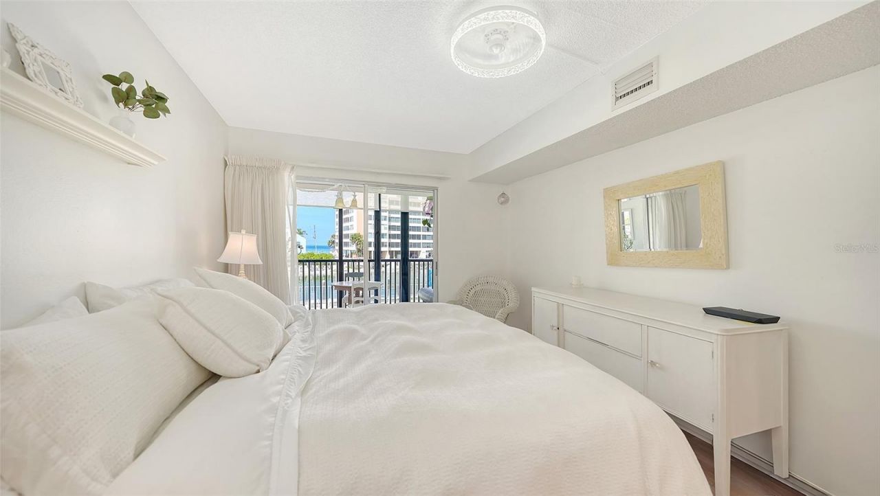9200 Midnight Pass Road, Unit 25, Sarasota, FL 34242 Photo