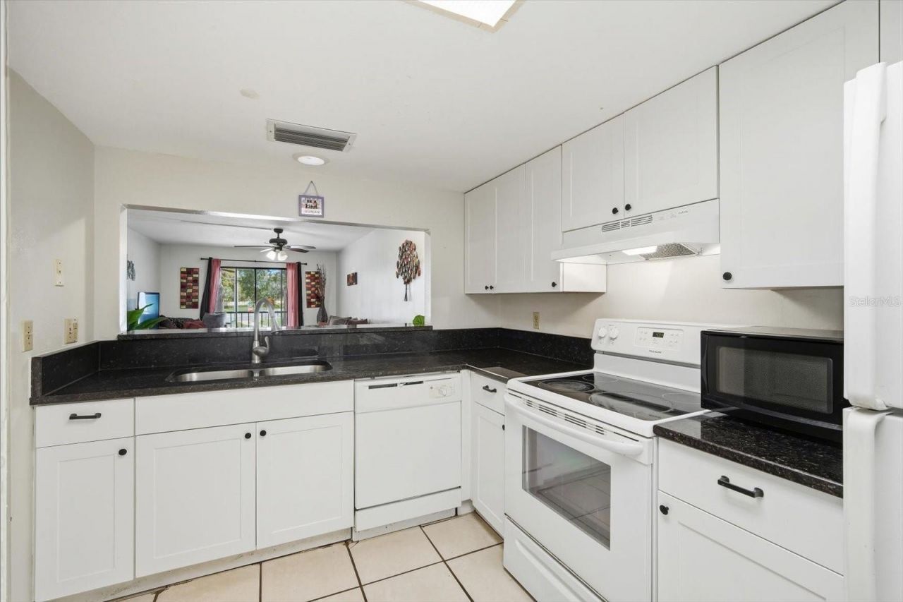 7500 40th Avenue W, Unit 203, Bradenton, FL 34209 Photo