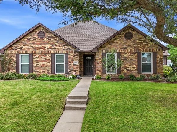 827 Heatherwood Drive, Wylie, TX 75098