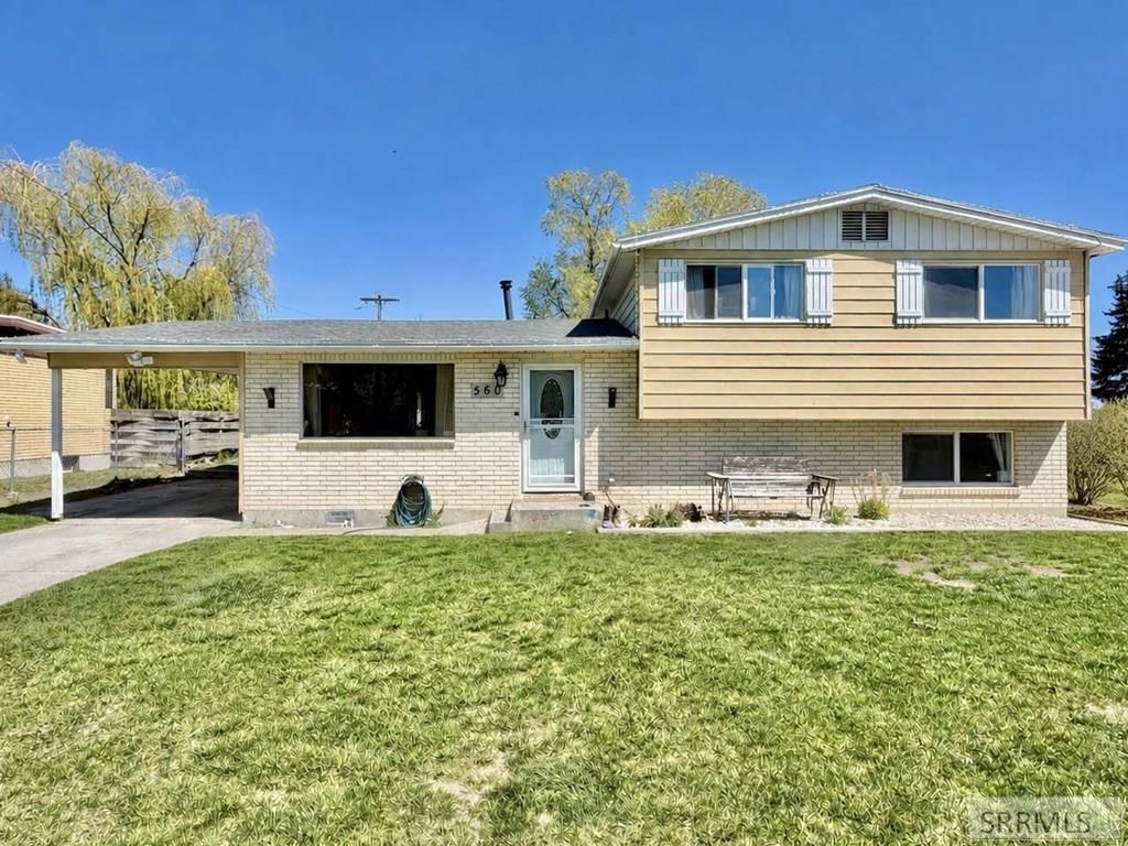 560 Lena Lane, Blackfoot, ID 83221 Main Photo