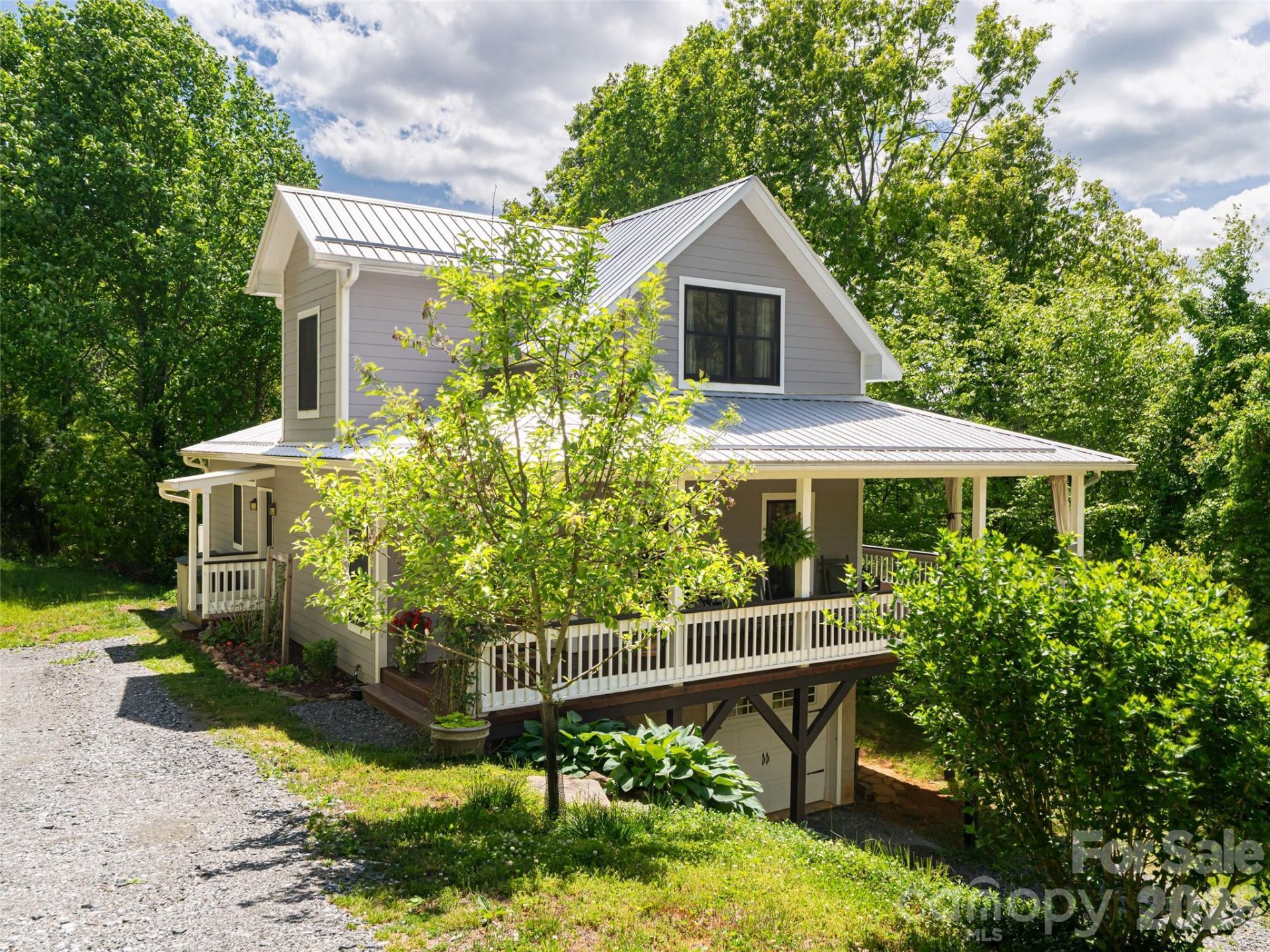565 Bailey Street, Mars Hill, NC 28754 Main Photo