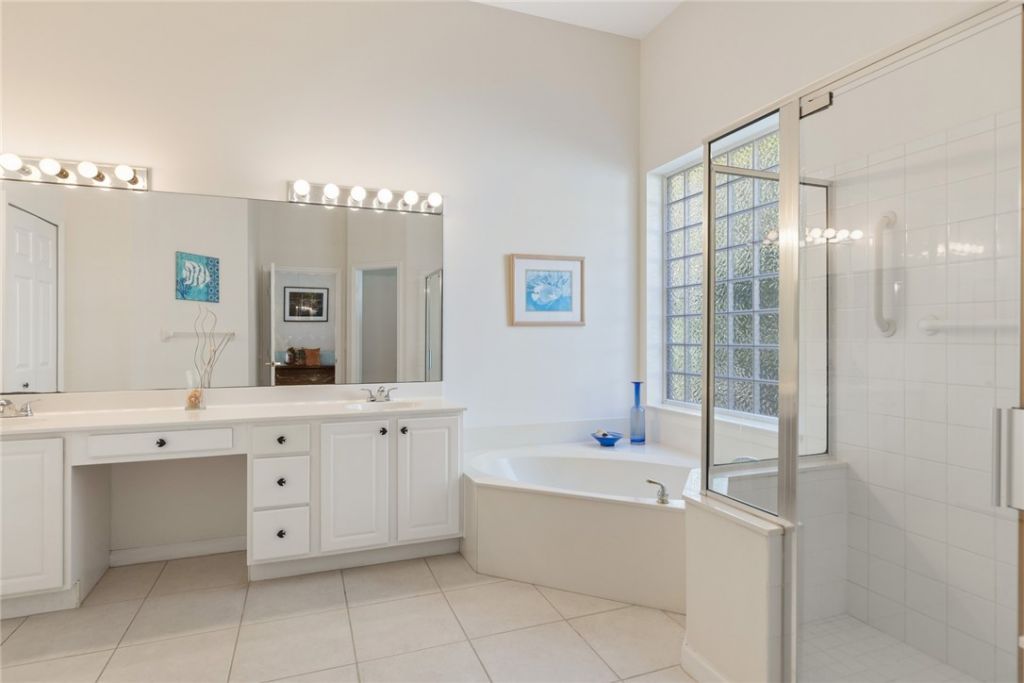 965 Island Club Square, Vero Beach, FL 32963 Photo