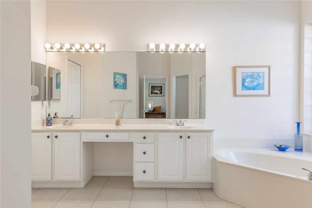965 Island Club Square, Vero Beach, FL 32963 Photo