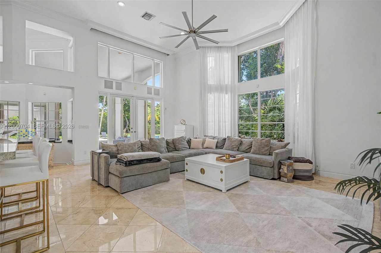 6721 SW 140th St, Palmetto Bay, FL 33158 Photo