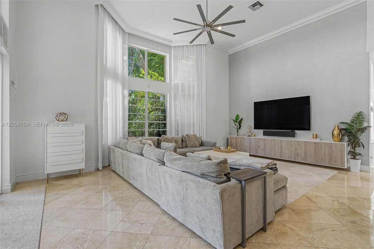 6721 SW 140th St, Palmetto Bay, FL 33158 Photo