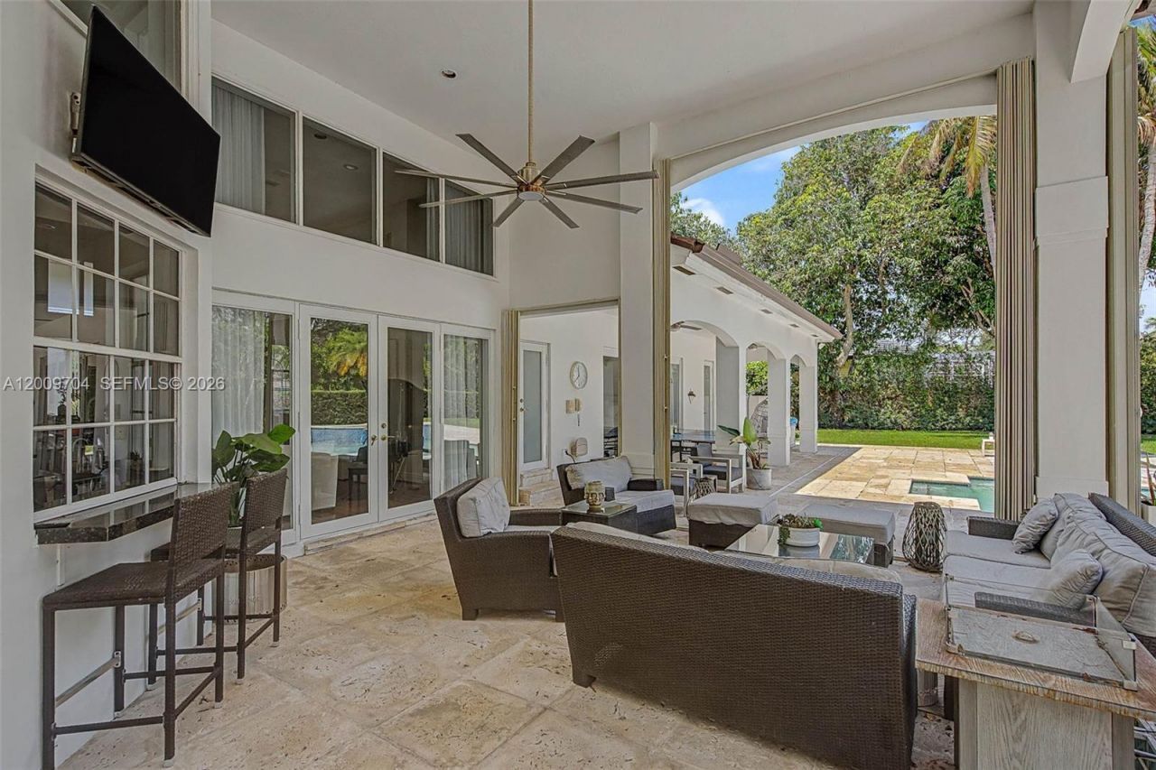 6721 SW 140th St, Palmetto Bay, FL 33158 Photo