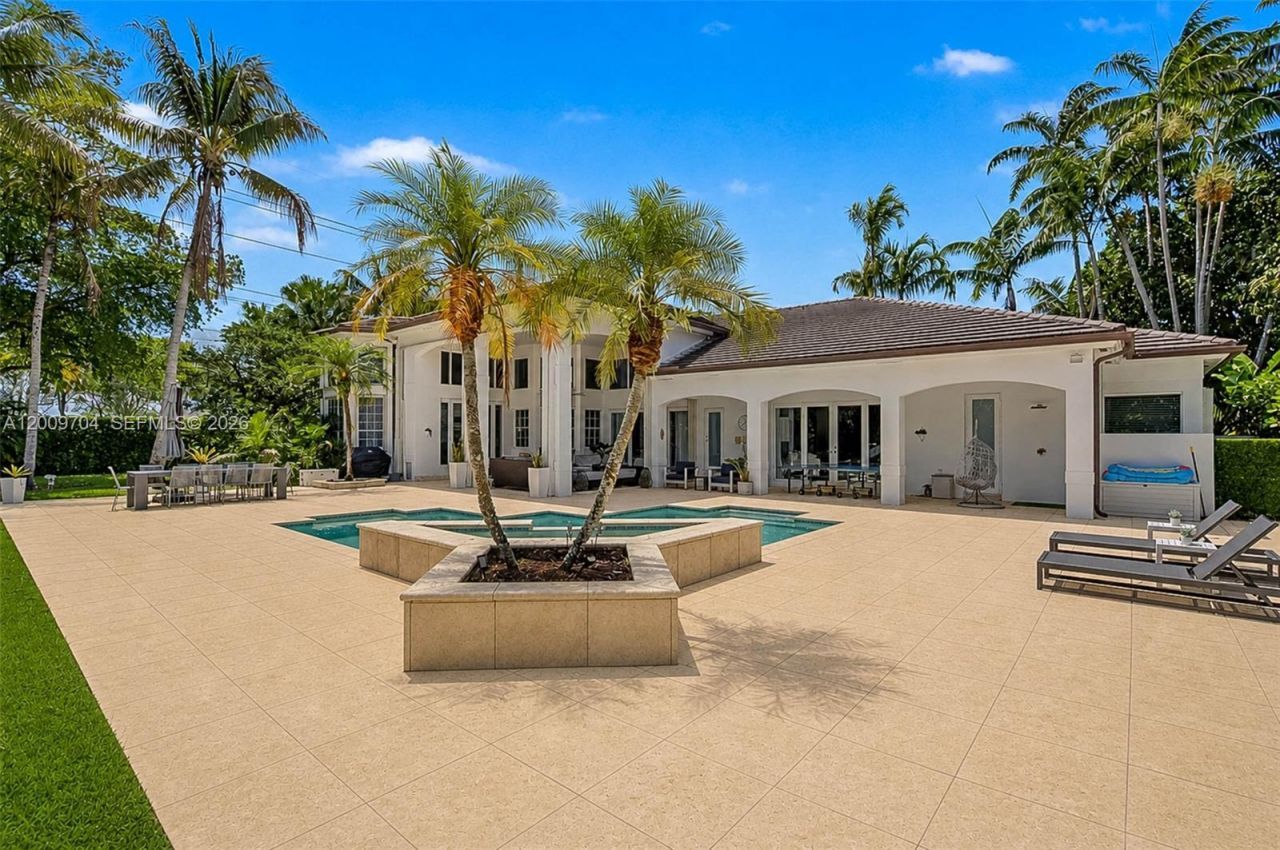 6721 SW 140th St, Palmetto Bay, FL 33158 Photo
