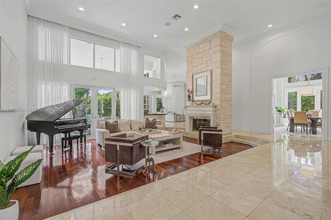 6721 SW 140th St, Palmetto Bay, FL 33158 Photo