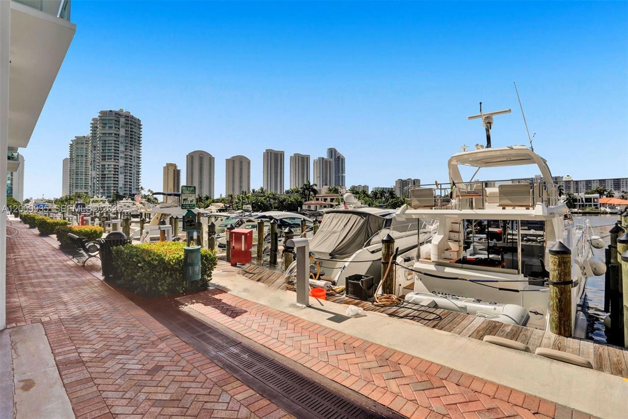 400 Sunny Isles Blvd , Unit 2021, Sunny Isles Beach, FL 33160 Photo