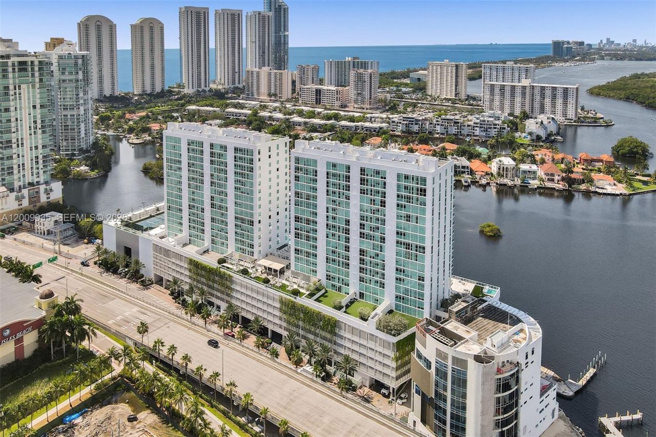 400 Sunny Isles Blvd , Unit 2021, Sunny Isles Beach, FL 33160 Photo