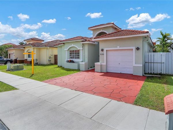 16266 SW 54th Ter , Miami, FL 33185