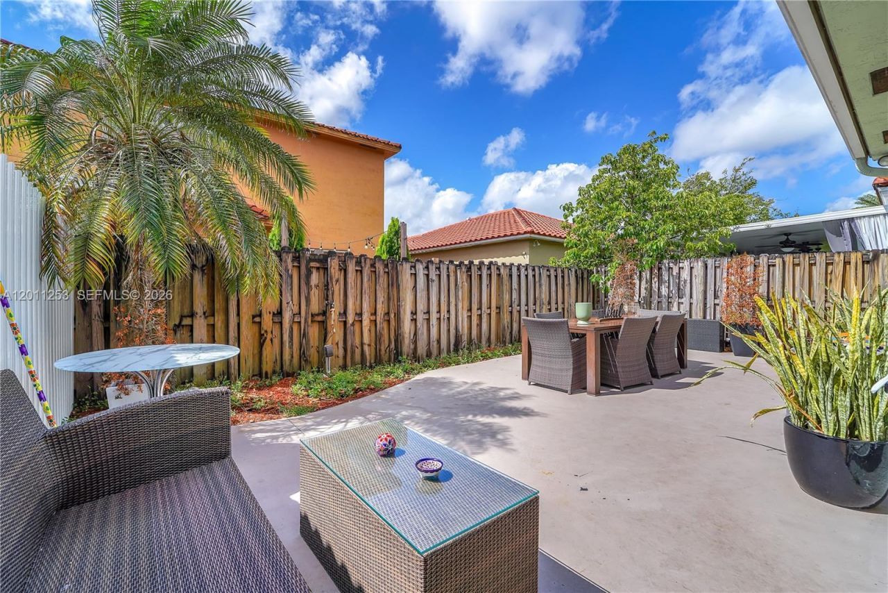 16266 SW 54th Ter , Miami, FL 33185 Photo
