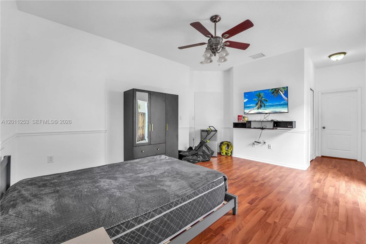 16266 SW 54th Ter , Miami, FL 33185 Photo