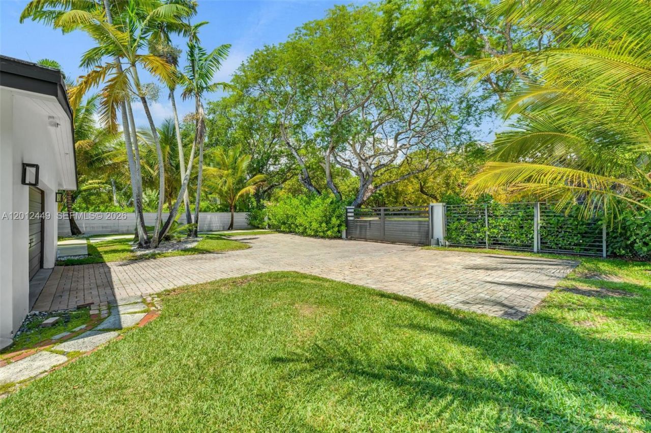 6200 SW 118th St, Pinecrest, FL 33156 Photo