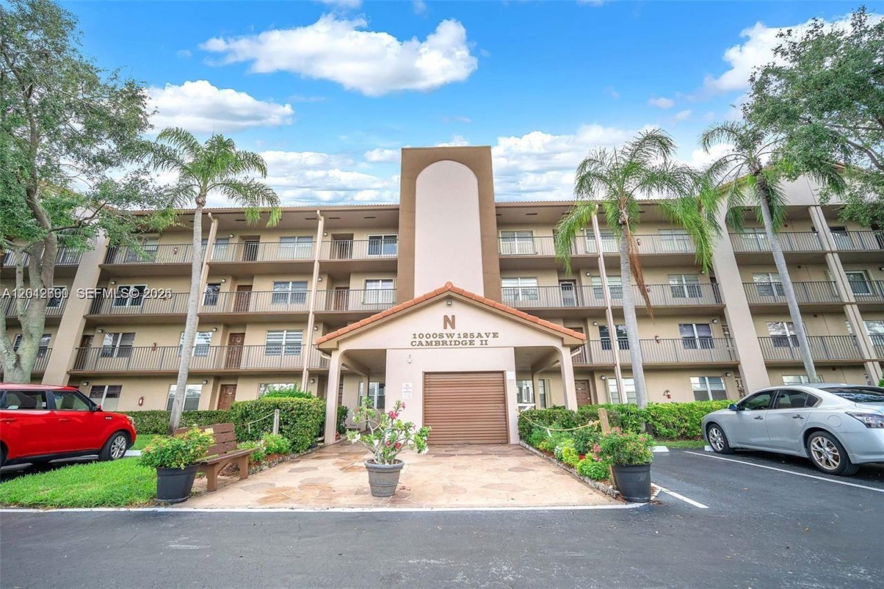 1000 SW 125th Ave, Unit 301N, Pembroke Pines, FL 33027 Main Photo
