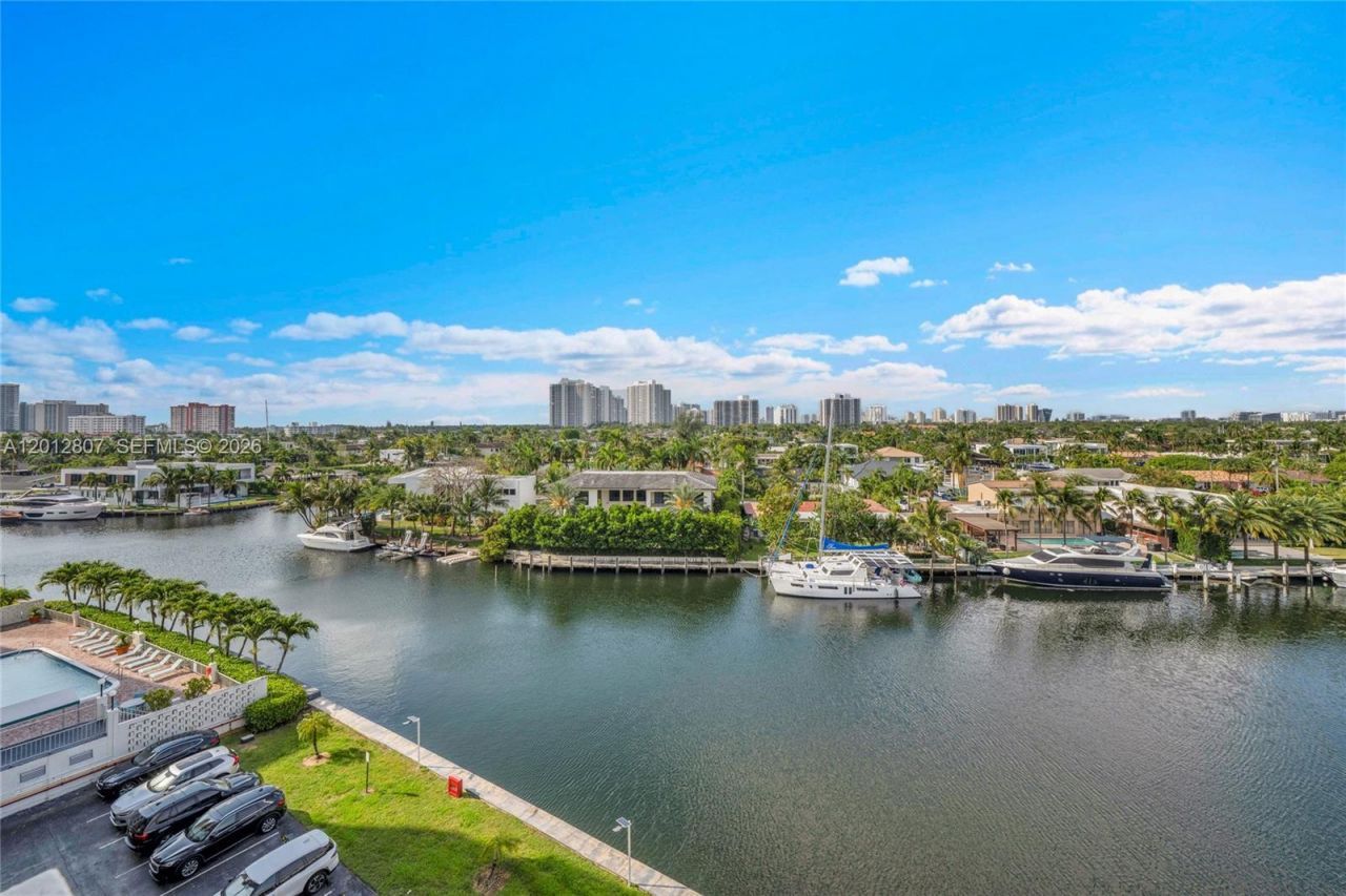 401 Golden Isles Dr, Unit 712, Hallandale Beach, FL 33009 Photo