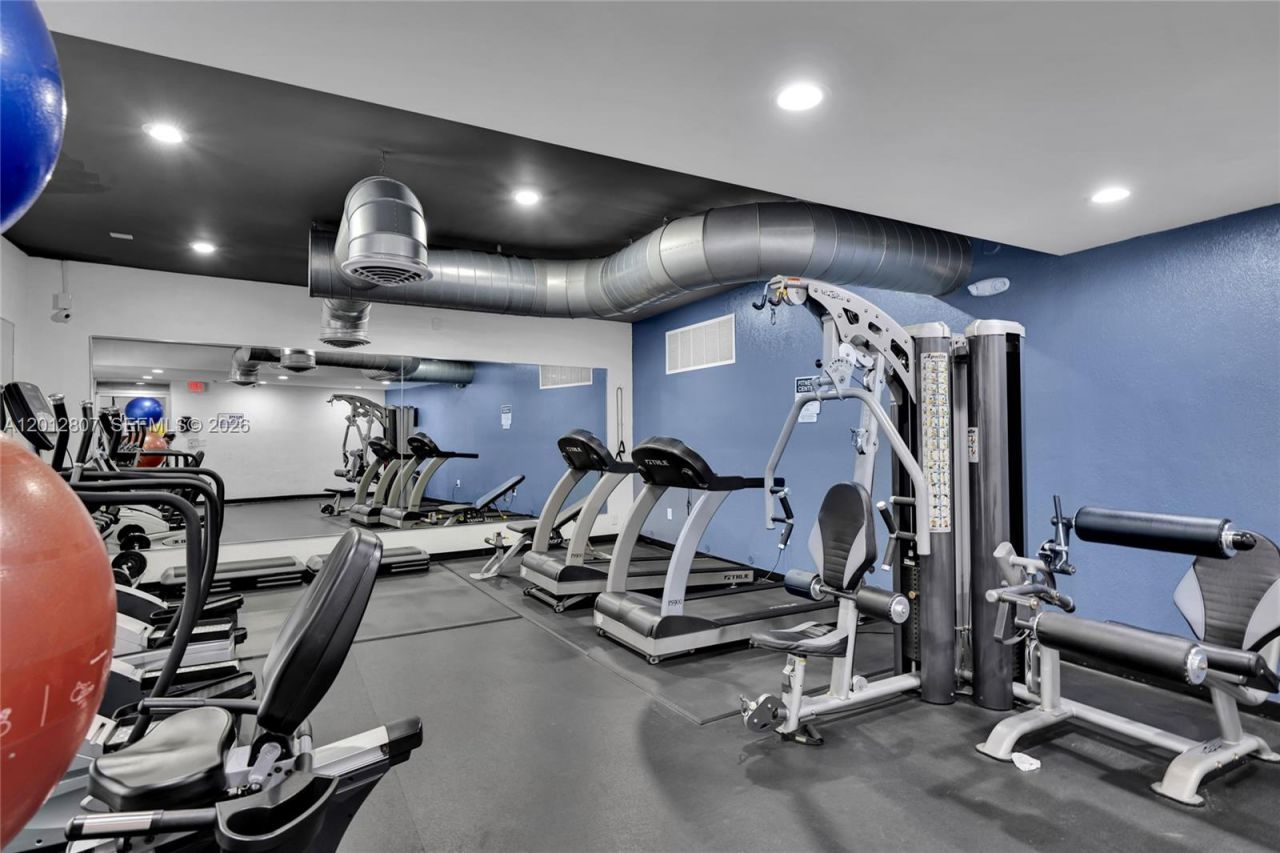 401 Golden Isles Dr, Unit 712, Hallandale Beach, FL 33009 Photo