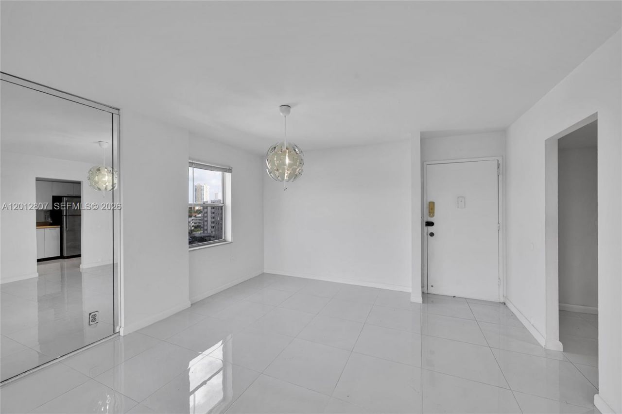 401 Golden Isles Dr, Unit 712, Hallandale Beach, FL 33009 Photo