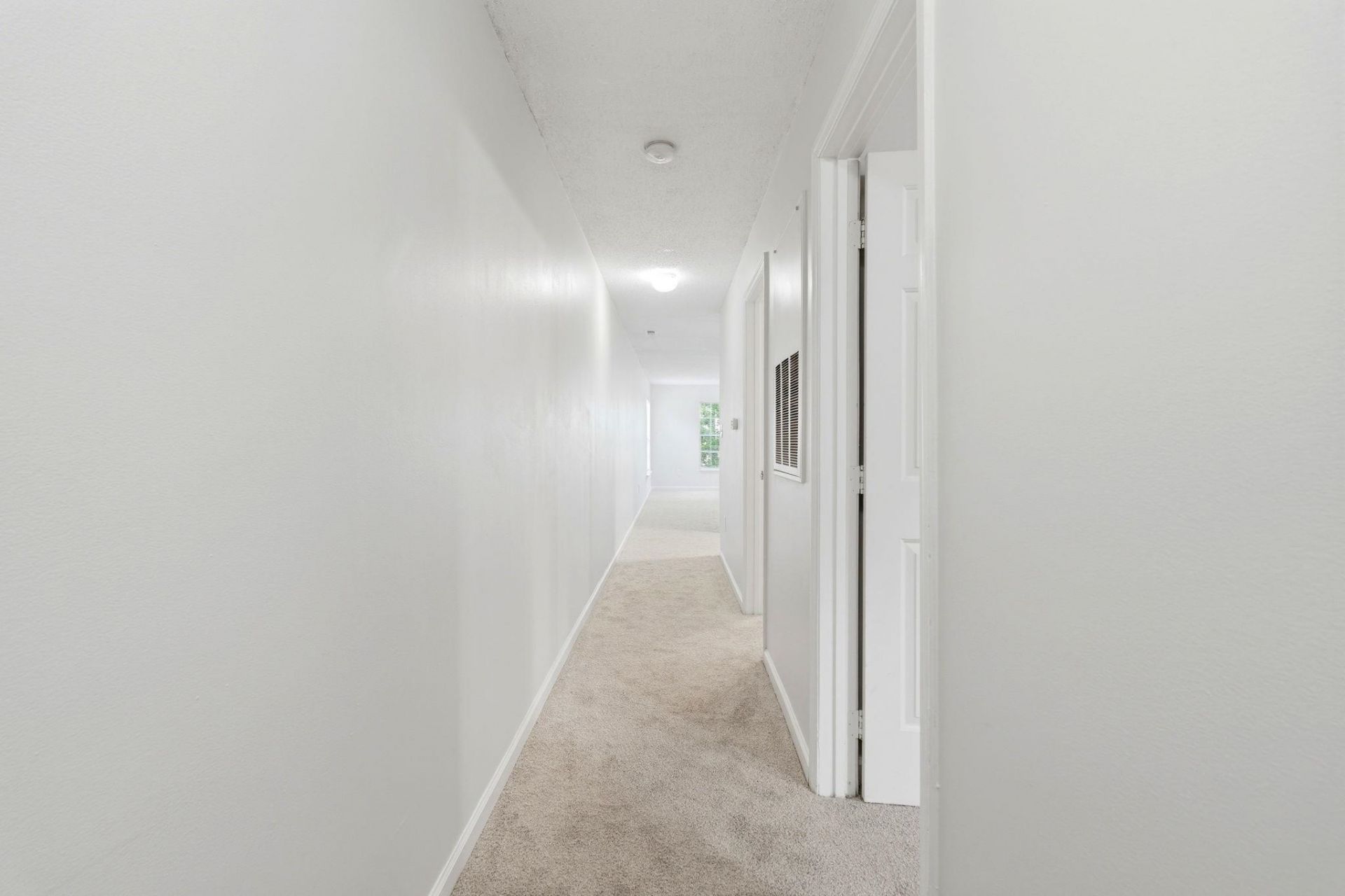 4243 Villas Dr. Photo 15