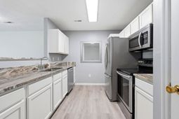 4243 Villas Dr. photo 4
