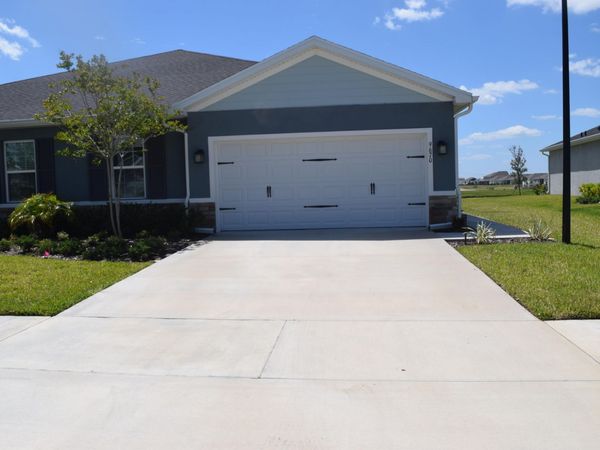 9670 SW Libertas Way, Port St. Lucie, FL 34987
